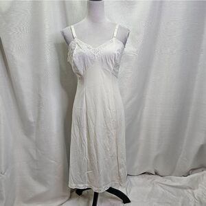 Sears Vintage White It Doesn't Slip Anti-Cling Midi Slip Size 36